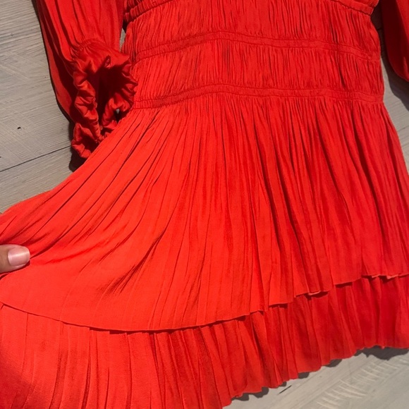 Elegant Red Satin Blouse - Picture 7 of 10